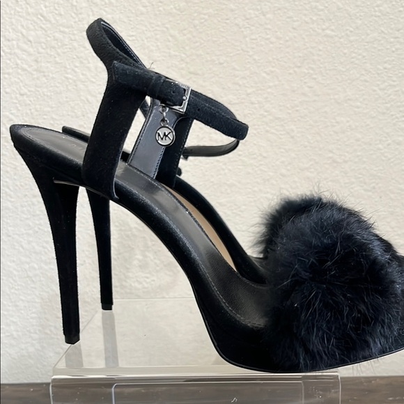 Michael Kors Black Heels with Stiletto Heel and Fur Detail Never Worn - Picture 8 of 10